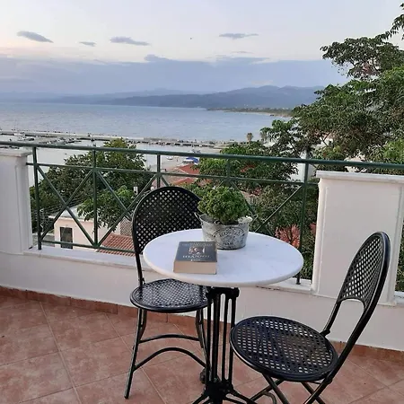 A View From The Attic Window Апартаменты