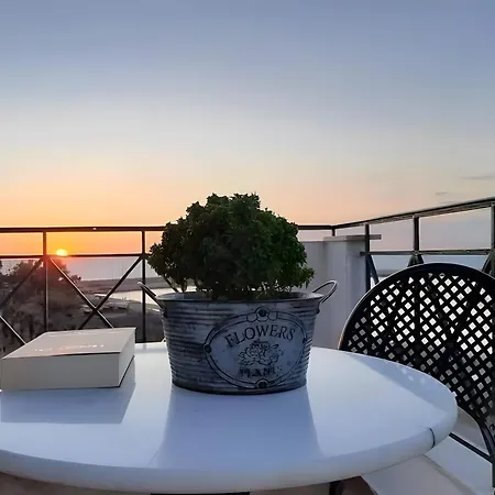 Appartement A View From The Attic Window Kyparissia