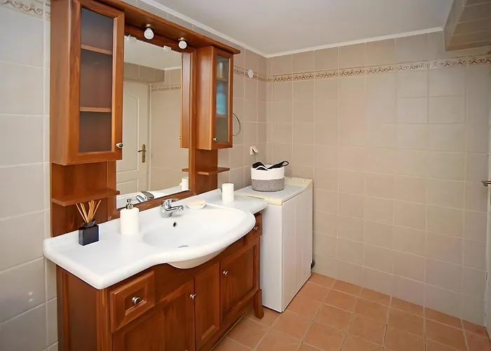 A View From The Attic Window アパート *