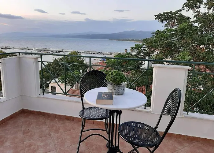 A View From The Attic Window Апартаменты