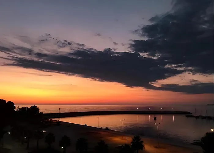 A View From The Attic Window アパート *